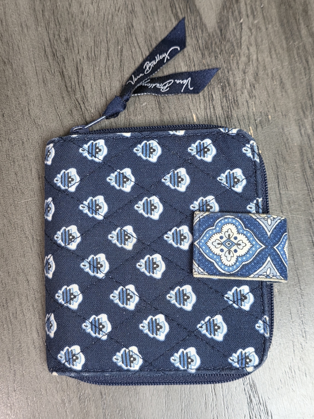 Vera Bradley Nantucket Navy Quilted Zip Wallet - Picture 1 of 4